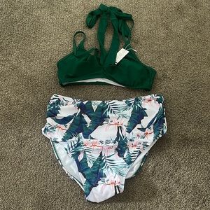 Women’s swimsuit brand new!